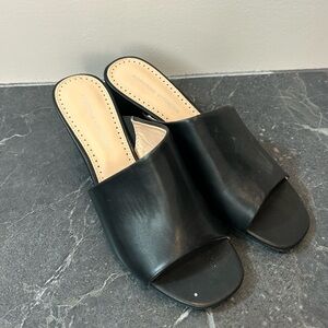 Adrienne Vittadini Black Women's Slide Sandals